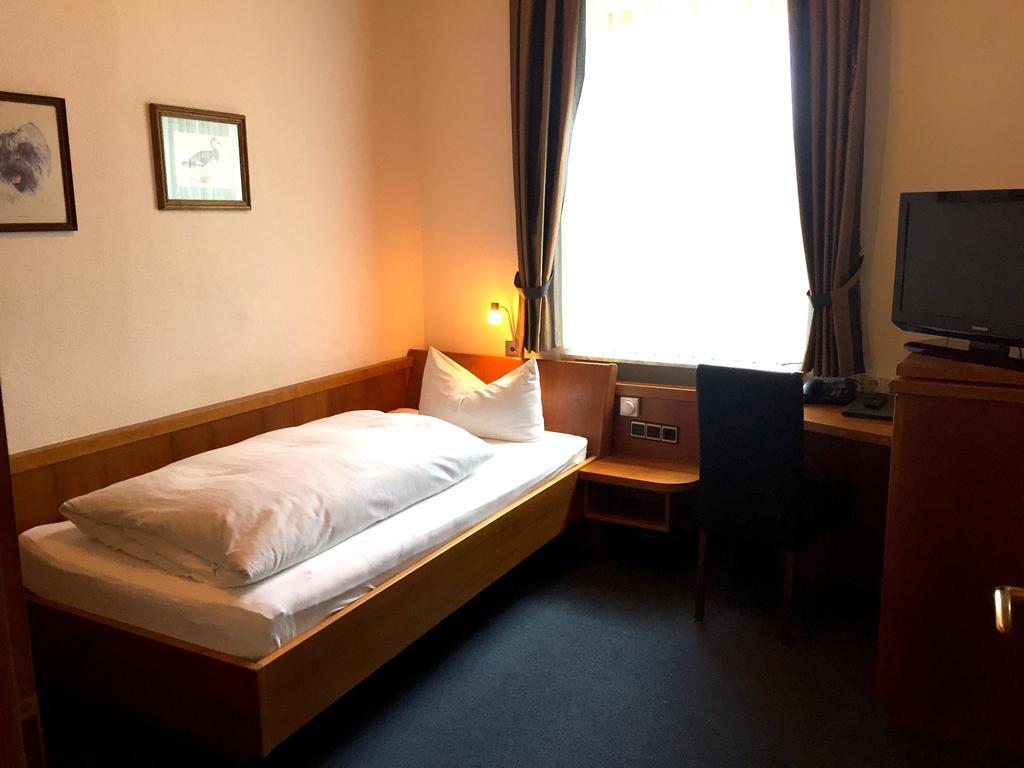Hotel Zur Schoenen Aussicht Marktheidenfeld Exterior foto